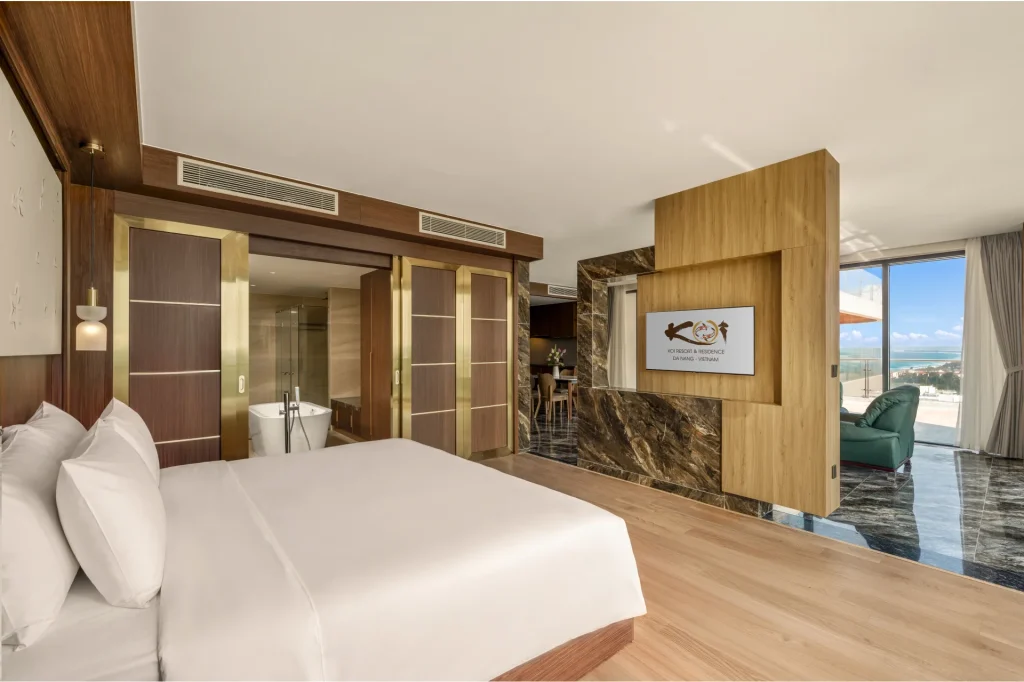Mountain Horizon Suite (3)