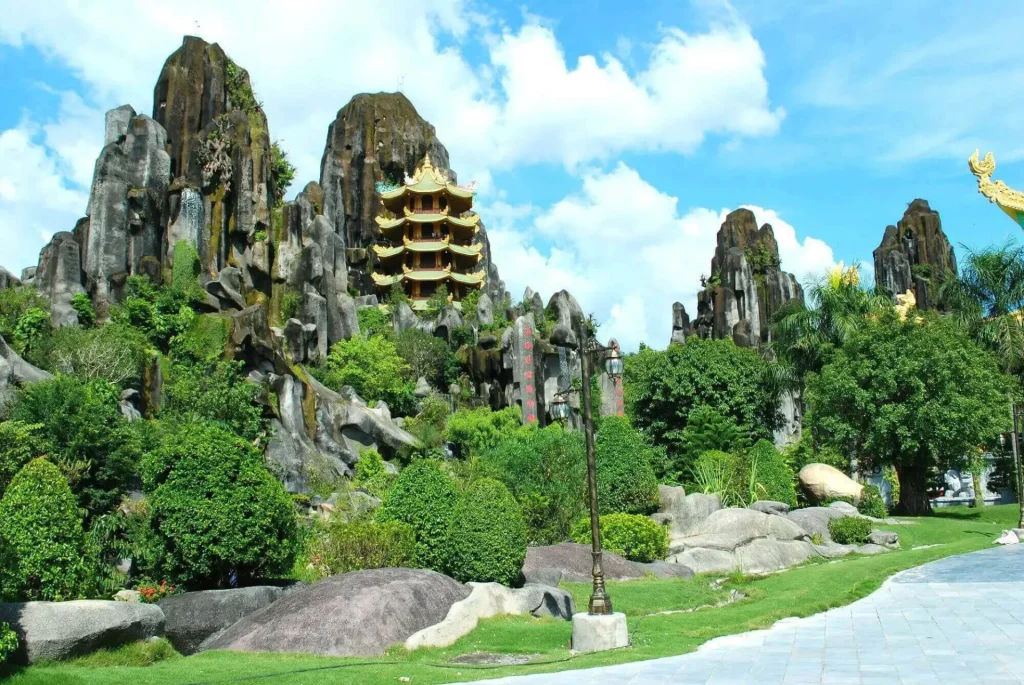 Marble-mountains-tour-5 (1)