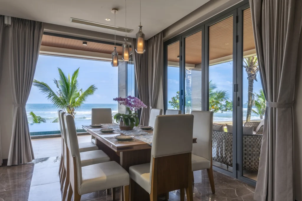 RUBY BEACHFRONT